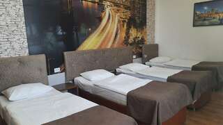 Гостиница Звездный Туапсе Четырёхместный стандарт-1